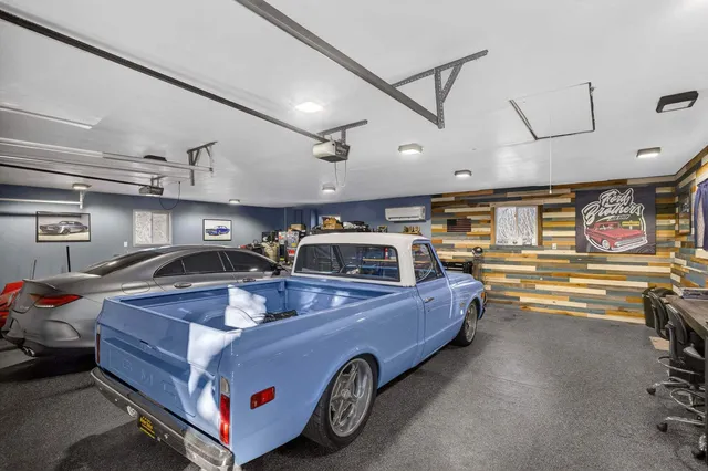 $650,000 | 11700 61st Avenue, Blue Grass, IA 52726