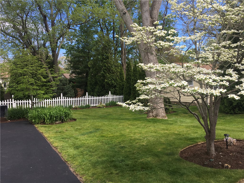 119 Inkberry Trail Narragansett, RI 02882 - Photo 5 of 40 Gallery Image 5