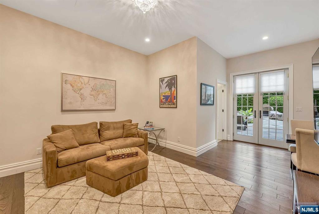 52 Hopper Farm Road Upper Saddle River, NJ 07458 - Photo 18 of 45