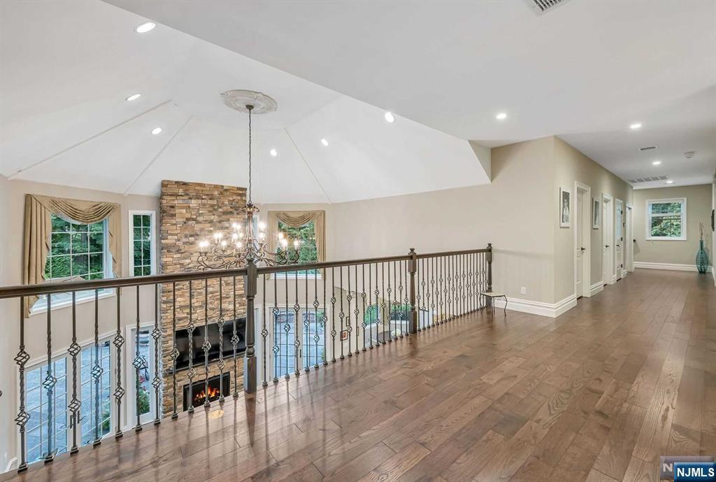 52 Hopper Farm Road Upper Saddle River, NJ 07458 - Photo 20 of 45