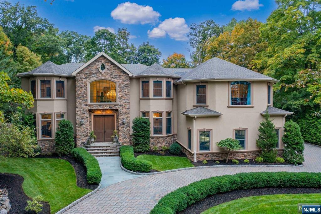 52 Hopper Farm Road Upper Saddle River, NJ 07458 - Photo 2 of 45