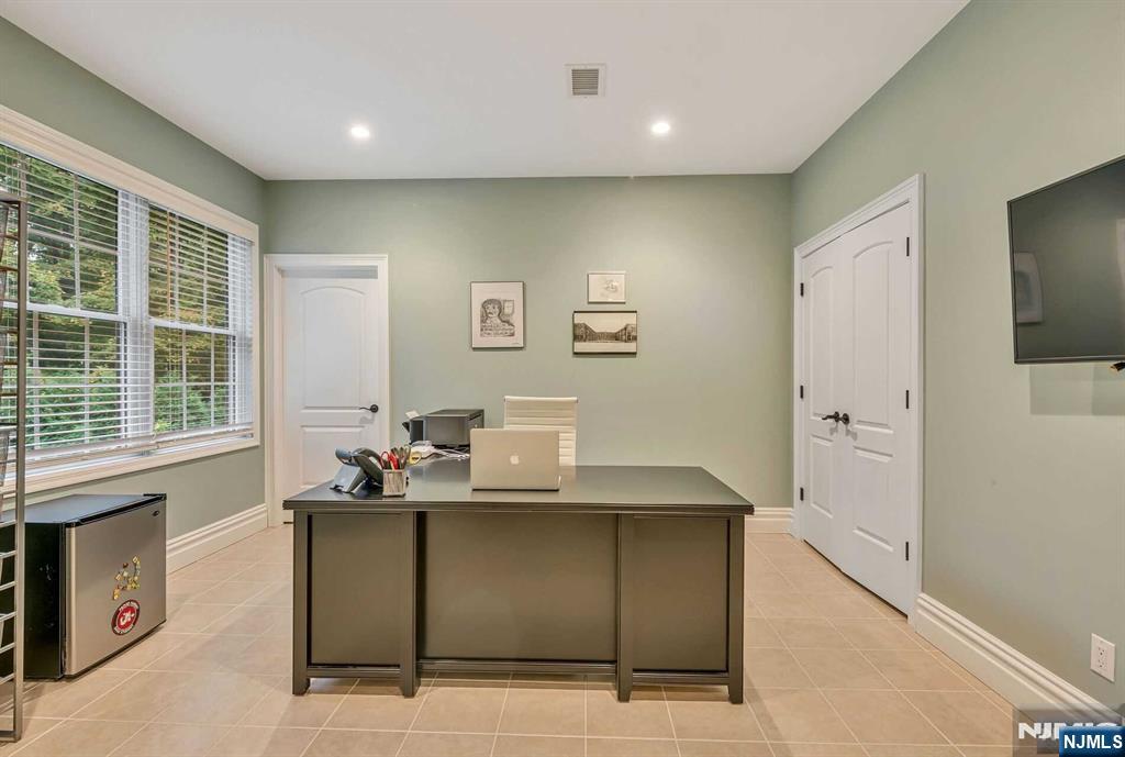 52 Hopper Farm Road Upper Saddle River, NJ 07458 - Photo 30 of 45