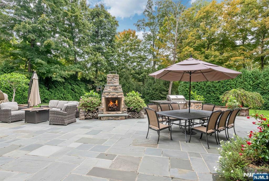 52 Hopper Farm Road Upper Saddle River, NJ 07458 - Photo 39 of 45