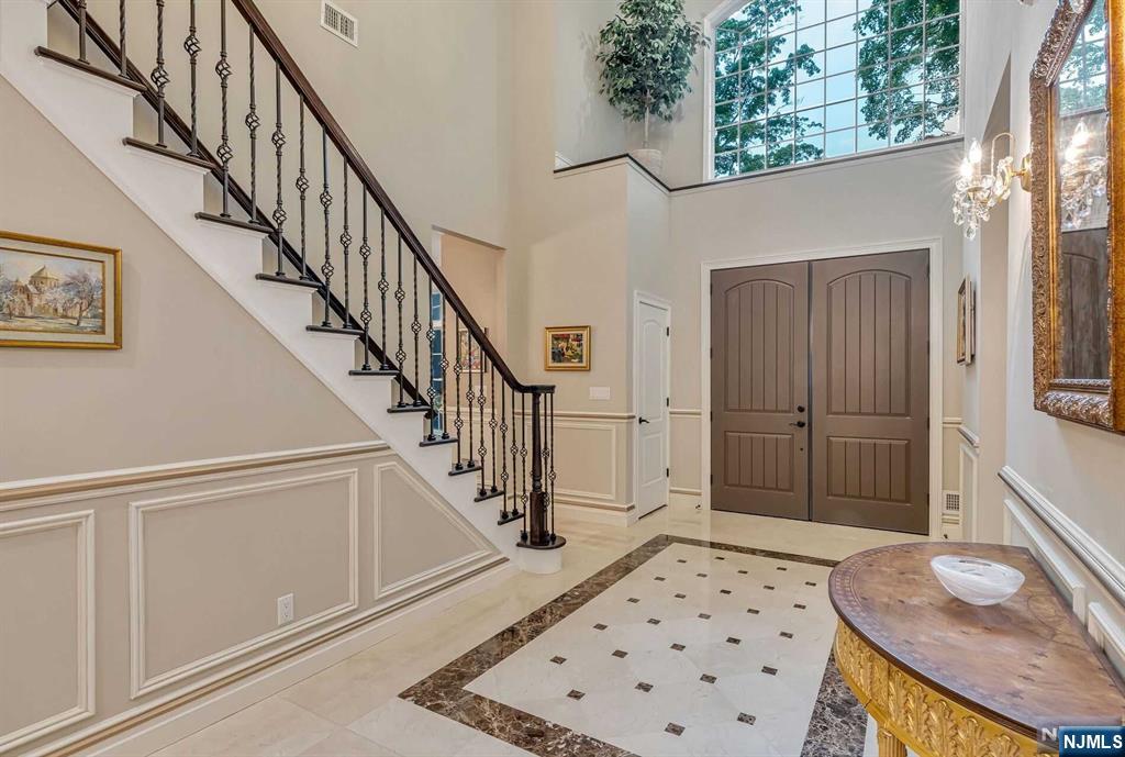 52 Hopper Farm Road Upper Saddle River, NJ 07458 - Photo 5 of 45