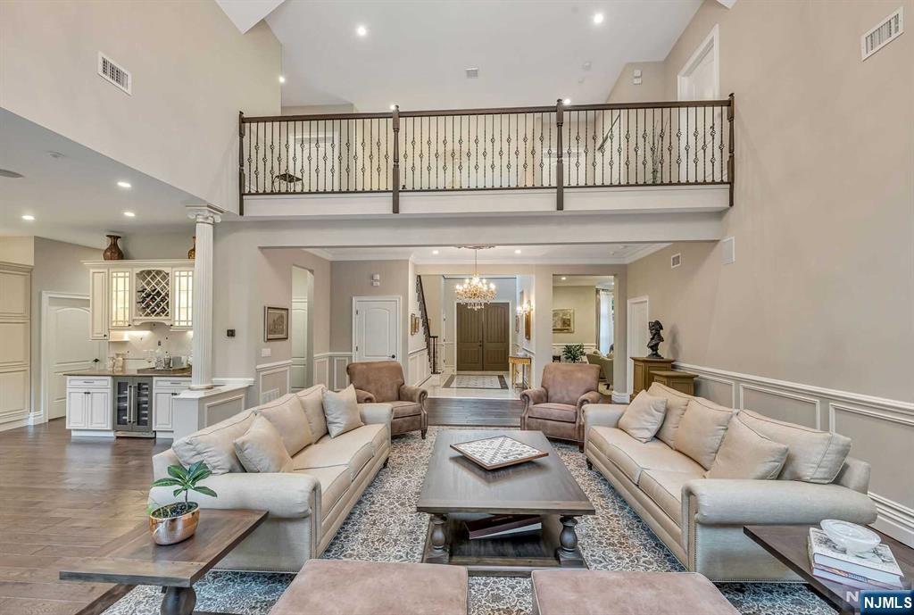 52 Hopper Farm Road Upper Saddle River, NJ 07458 - Photo 9 of 45