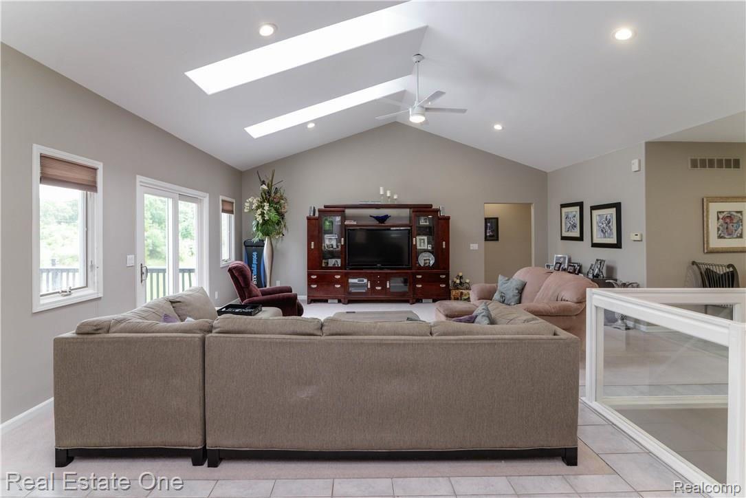 2609 Middle Road Highland, MI 48357 - Photo 11 of 61 _AUG1076.jpg