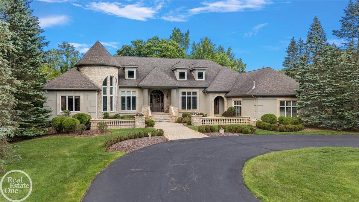 4575 Hidden Glen Circle Rochester, MI 48306 - Photo 4 of 82 50195236-adad2ddf-3fb5-4639-839b-30aaadb406b0.JPG