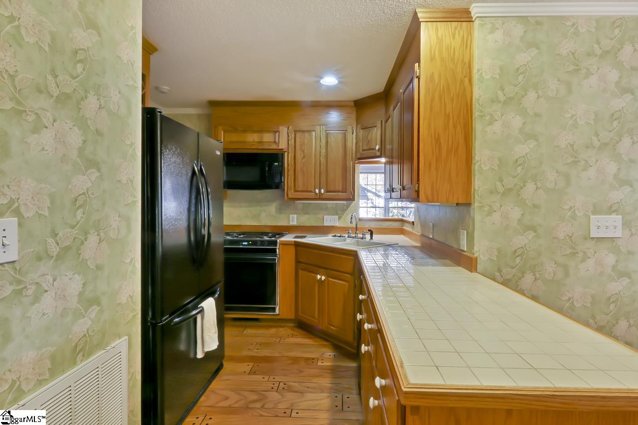 1117 Roper Mountain Road Greenville, SC 29615 - Photo 22 of 35