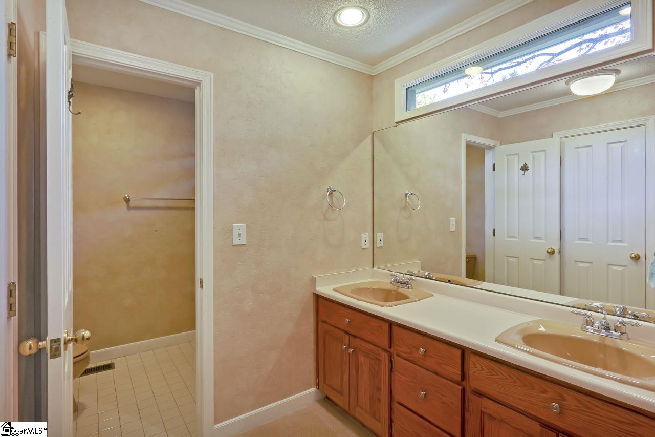 1117 Roper Mountain Road Greenville, SC 29615 - Photo 27 of 35