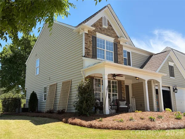 $499,900 | 18544 Victoria Bay Drive, Cornelius, NC 28031