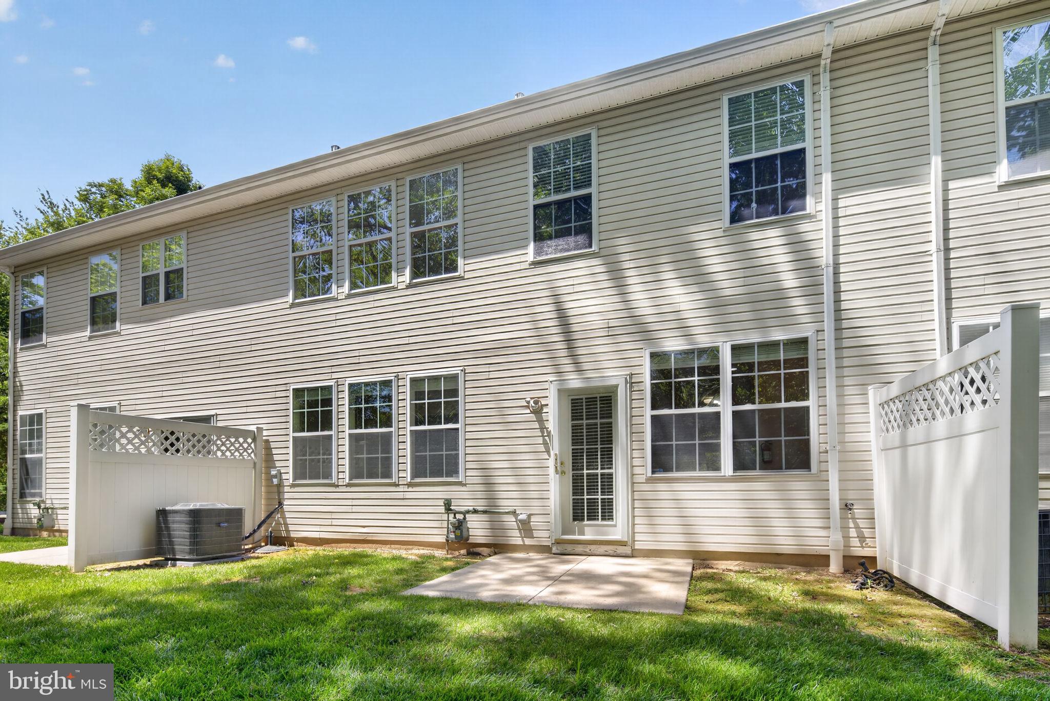 28 Sutton Court Pennington, NJ 08534 - Photo 39 of 45 private back patio