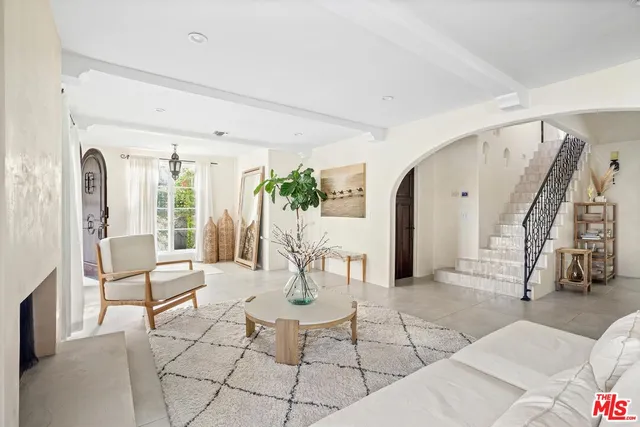 $15,000 | 4267 Murietta Avenue, Sherman Oaks, CA 91423