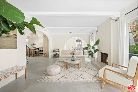 $15,000 | 4267 Murietta Avenue, Sherman Oaks, CA 91423