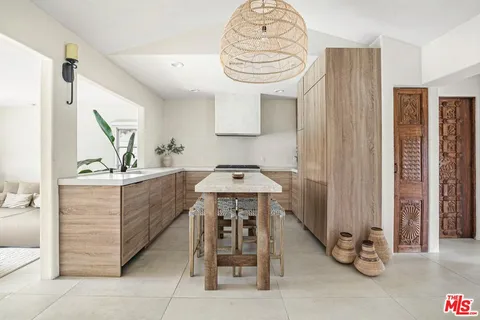 $15,000 | 4267 Murietta Avenue, Sherman Oaks, CA 91423