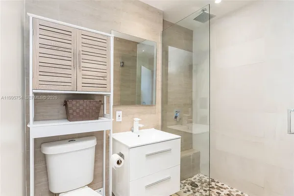 $2,900 | 820 Euclid Avenue, Unit 305, Miami Beach, FL 33139