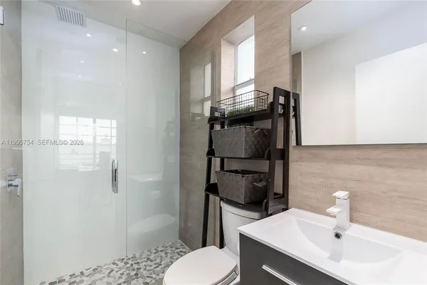 $2,900 | 820 Euclid Avenue, Unit 305, Miami Beach, FL 33139