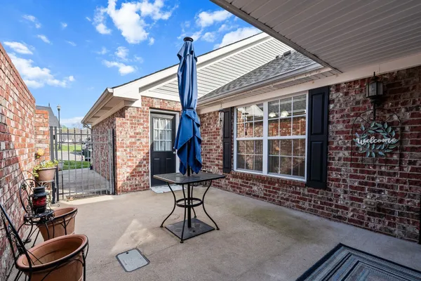 $299,999 | 2360 Highway 31W, Unit 104, White House, TN 37188