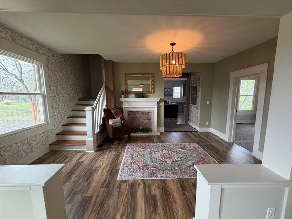 $515,900 | 417 South 5th Street, Odessa, MO 64076