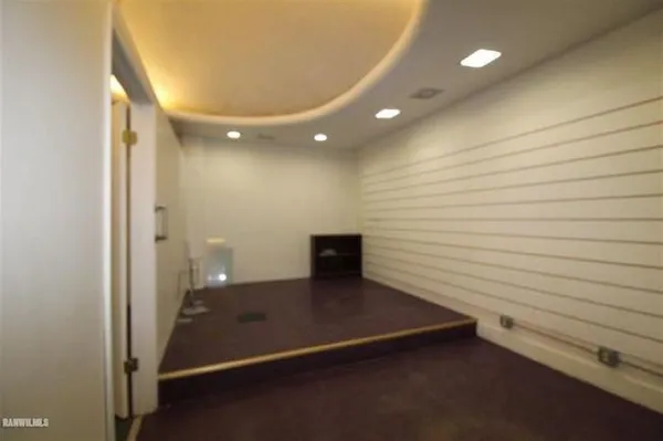 $650 | 9 North Van Buren Avenue, Freeport, IL 61032