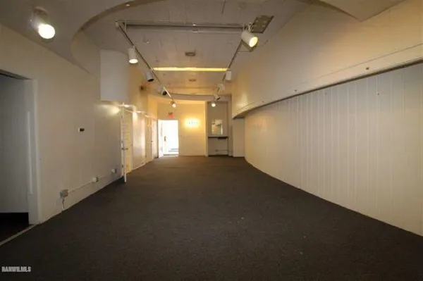 $650 | 9 North Van Buren Avenue, Freeport, IL 61032