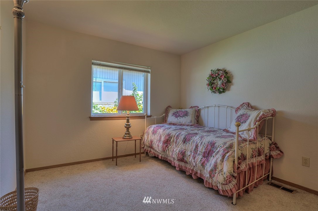 23820 7th Place West Bothell, WA 98021 - Photo 17 of 25