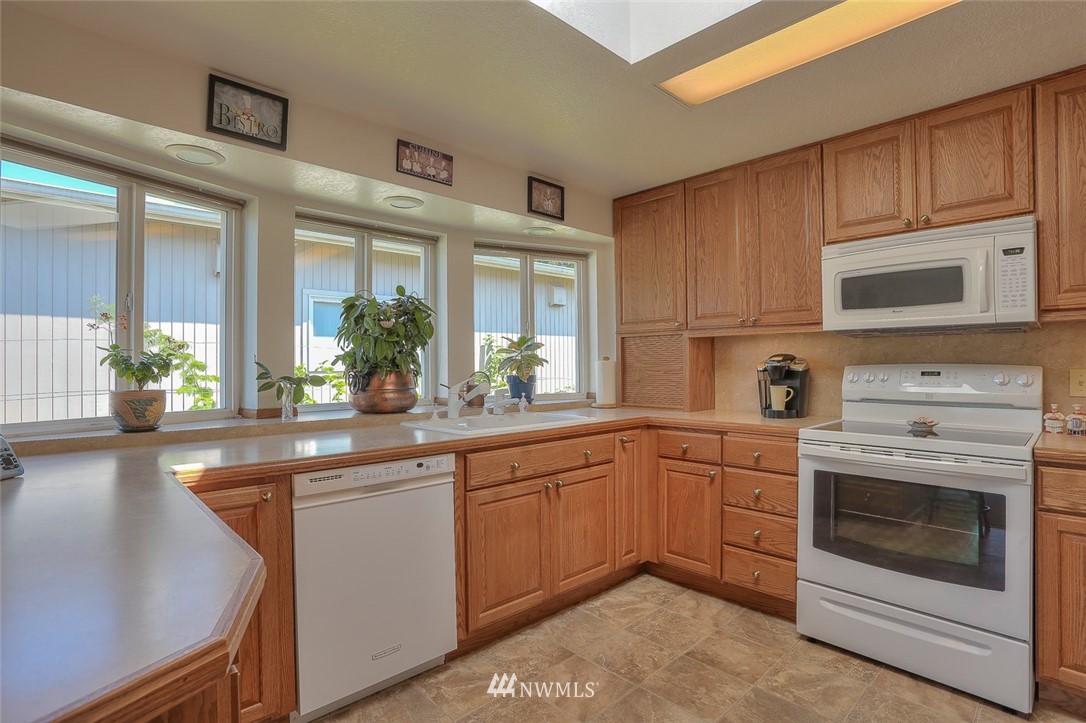 23820 7th Place West Bothell, WA 98021 - Photo 3 of 25