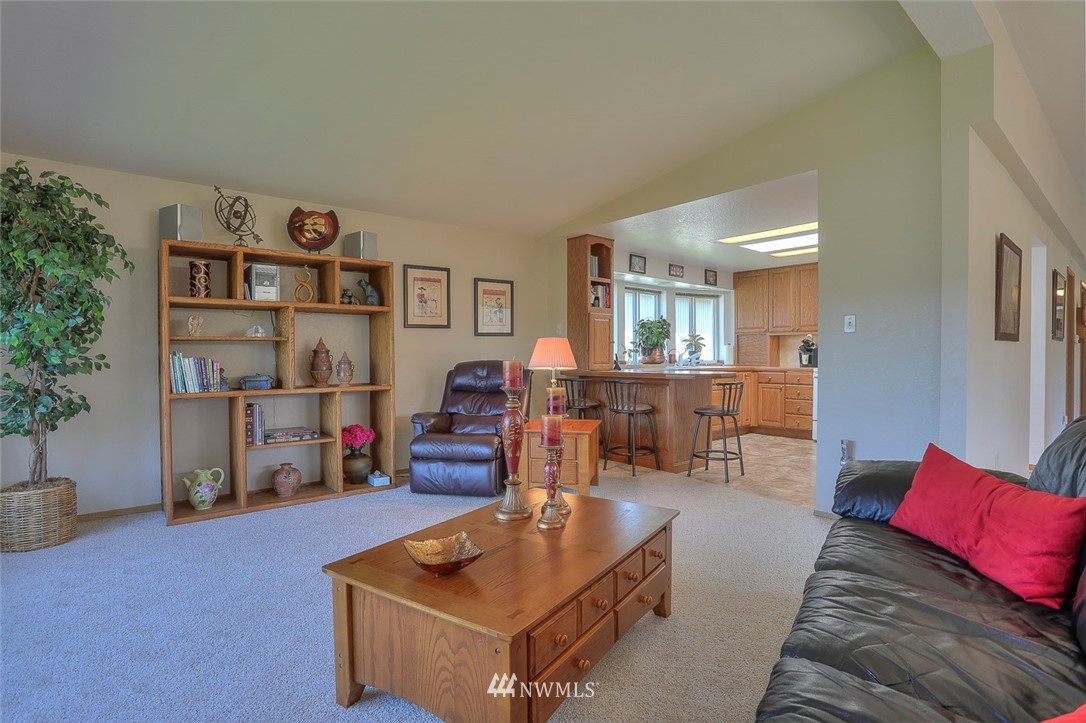 23820 7th Place West Bothell, WA 98021 - Photo 7 of 25