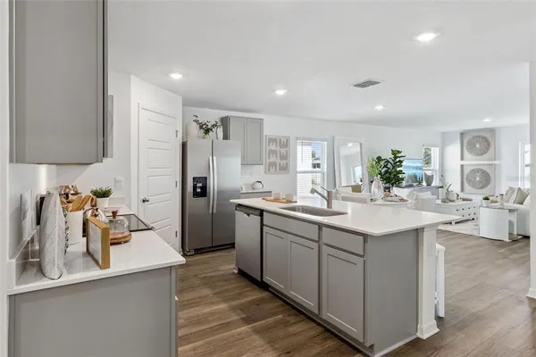 $335,990 | 900 Bear Hammock Drive, Umatilla, FL 32784