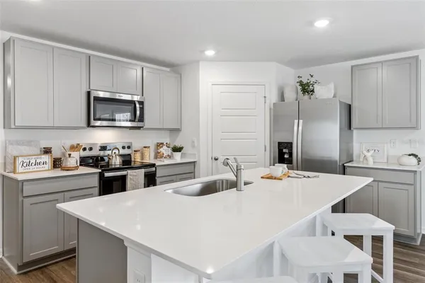 $335,990 | 900 Bear Hammock Drive, Umatilla, FL 32784