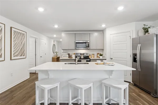 $335,990 | 900 Bear Hammock Drive, Umatilla, FL 32784