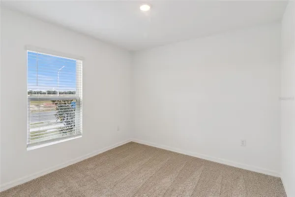 $335,990 | 900 Bear Hammock Drive, Umatilla, FL 32784