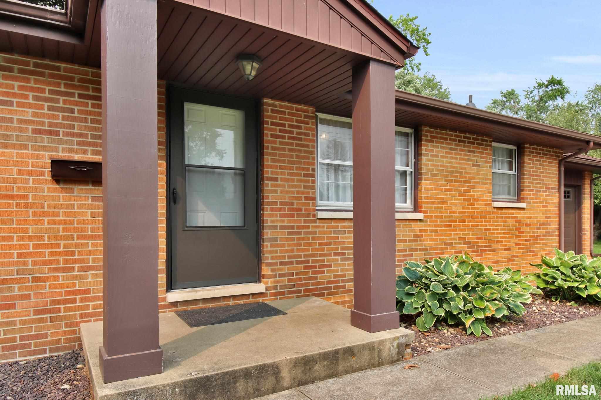 832 Sunset Road Morton, IL 61550 - Photo 2 of 32 Gallery Image 2
