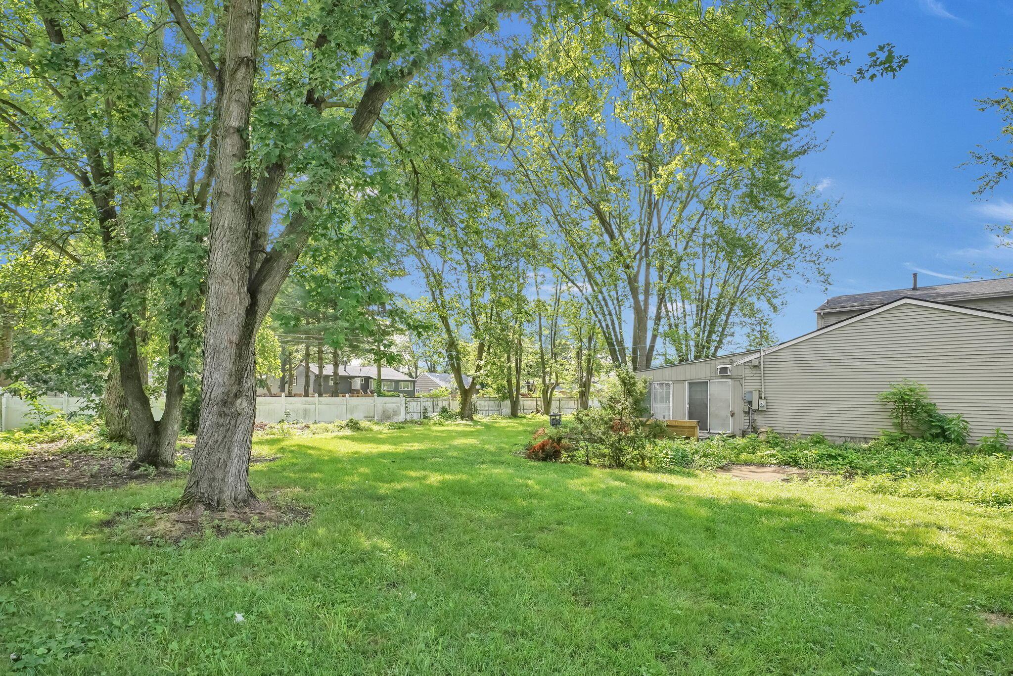 190 Inah Avenue Columbus, OH 43228 - Photo 7 of 38 33-web-or-mls-190-inah-ave