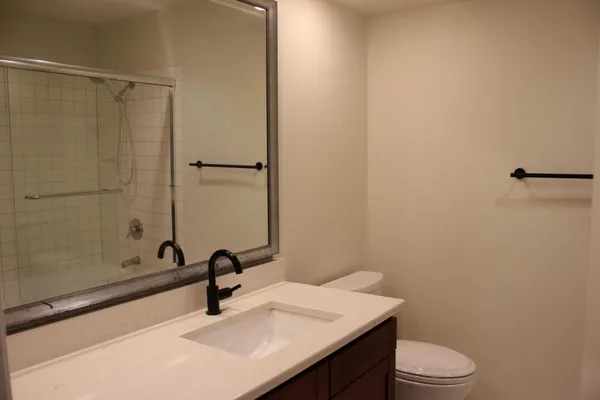 $1,125,000 | 1110 Bayswater Avenue, Unit 105, Burlingame, CA 94010