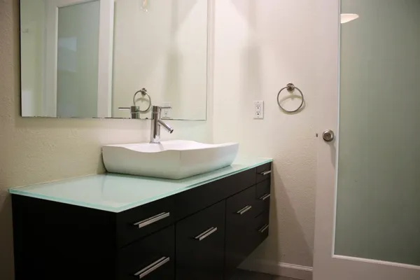 $1,125,000 | 1110 Bayswater Avenue, Unit 105, Burlingame, CA 94010
