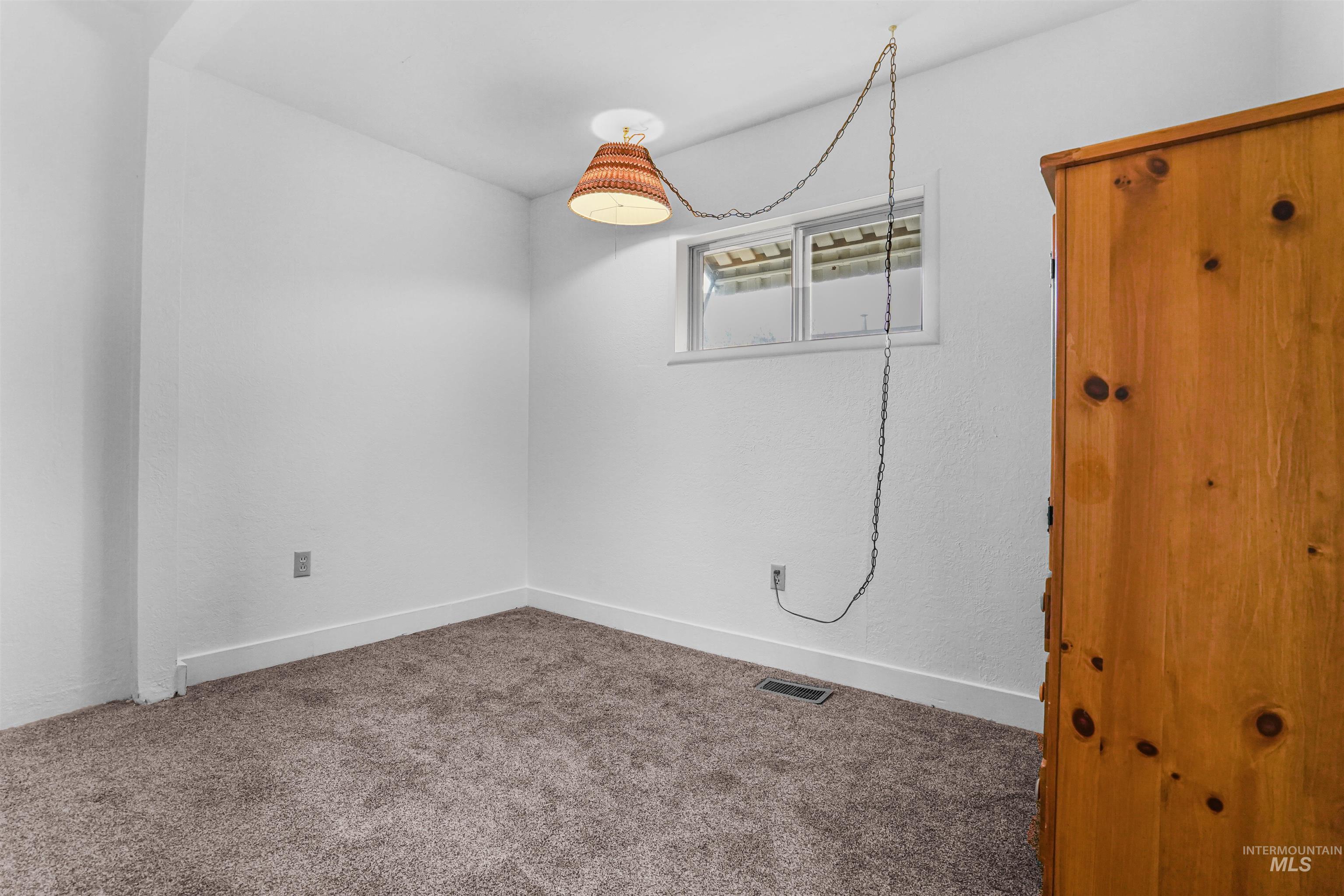 714 4th Avenue East Gooding, ID 83330 - Photo 12 of 20