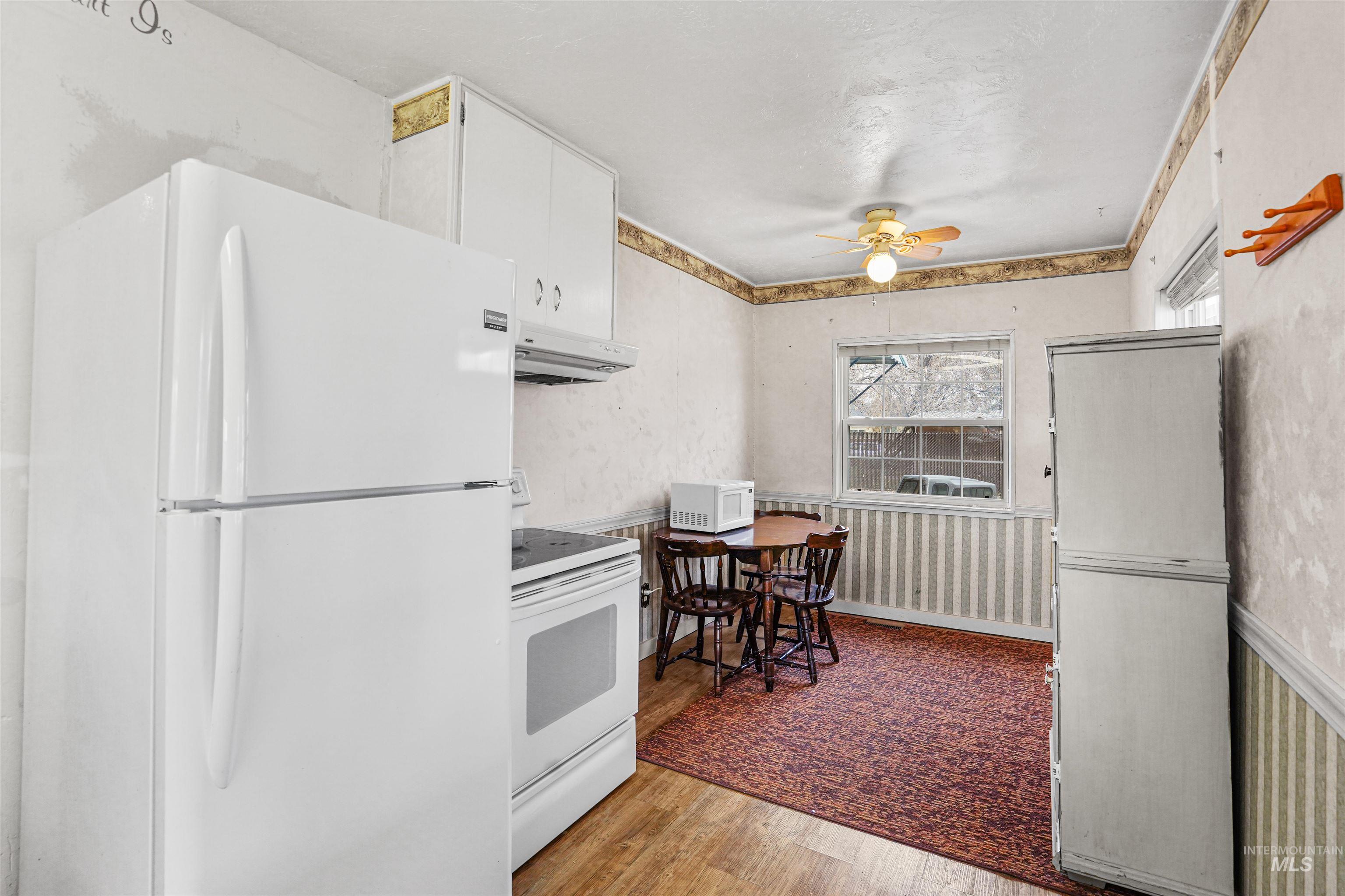 714 4th Avenue East Gooding, ID 83330 - Photo 2 of 20