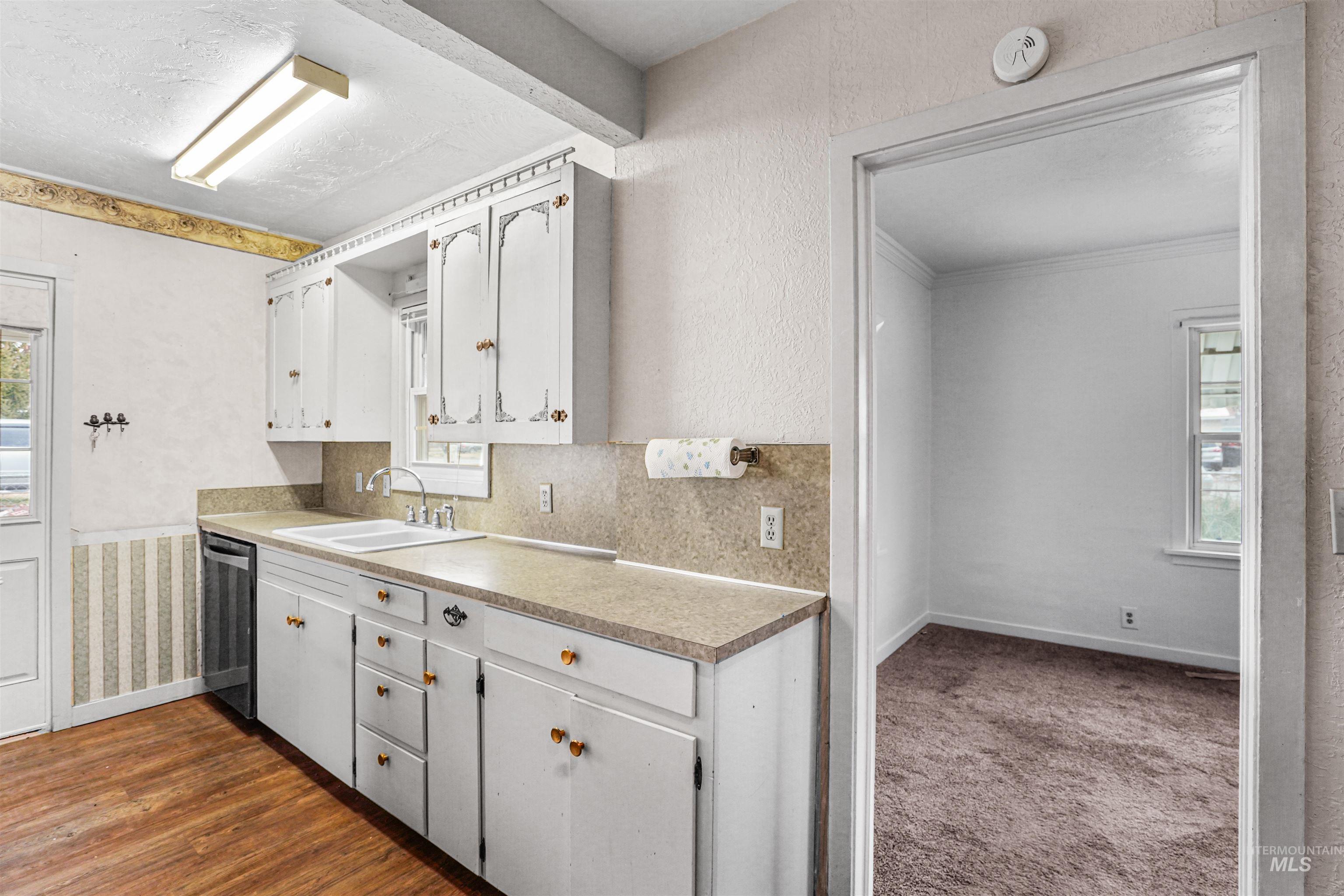 714 4th Avenue East Gooding, ID 83330 - Photo 4 of 20