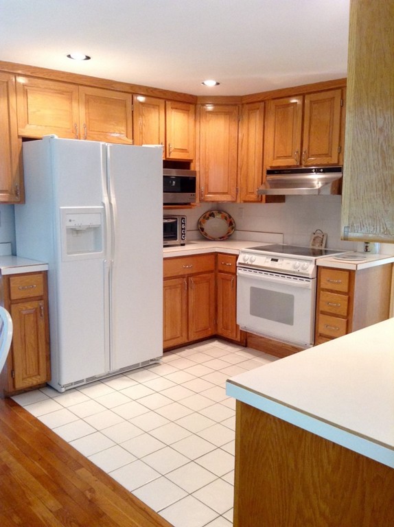 25 Bradford Road Peabody, MA 01960 - Photo 13 of 23 Gallery Image 13