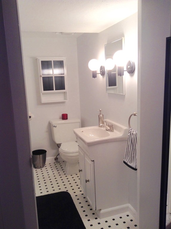 25 Bradford Road Peabody, MA 01960 - Photo 17 of 23 Gallery Image 17