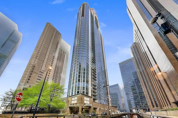 a view of a multi story building
