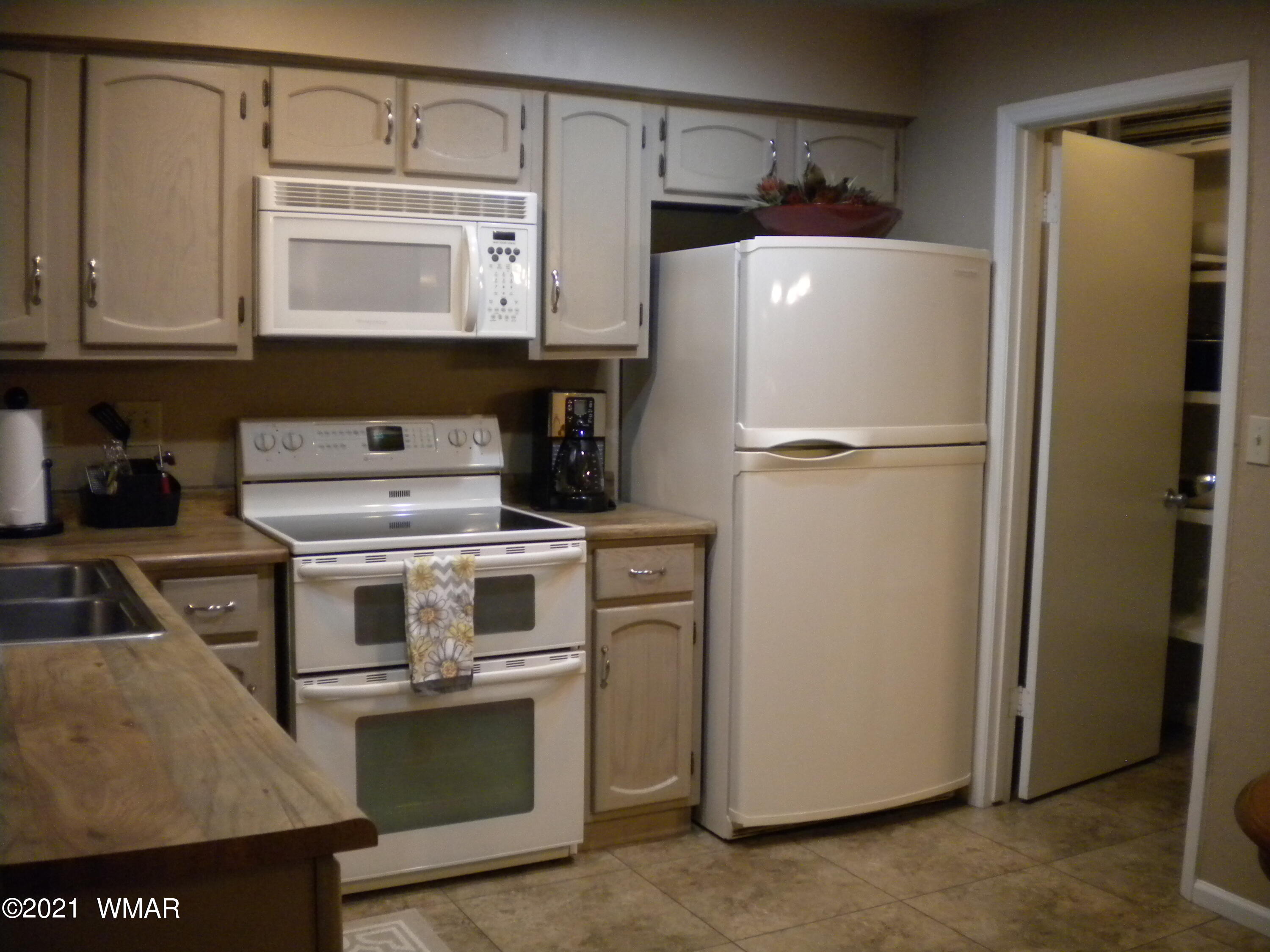 4627 Buck Springs Road Pinetop, AZ 85935 - Photo 5 of 24