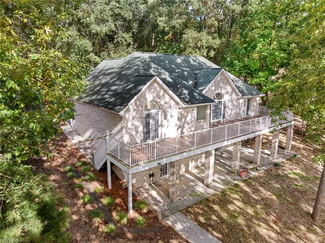 $799,000 | 3105 Riverside Drive, Lexington, NC 27292