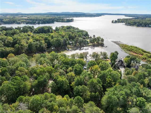 $799,000 | 3105 Riverside Drive, Lexington, NC 27292