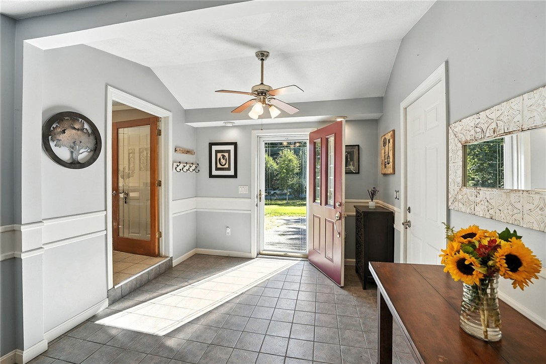 3444 Diamond Hill Road Cumberland, RI 02864 - Photo 3 of 34