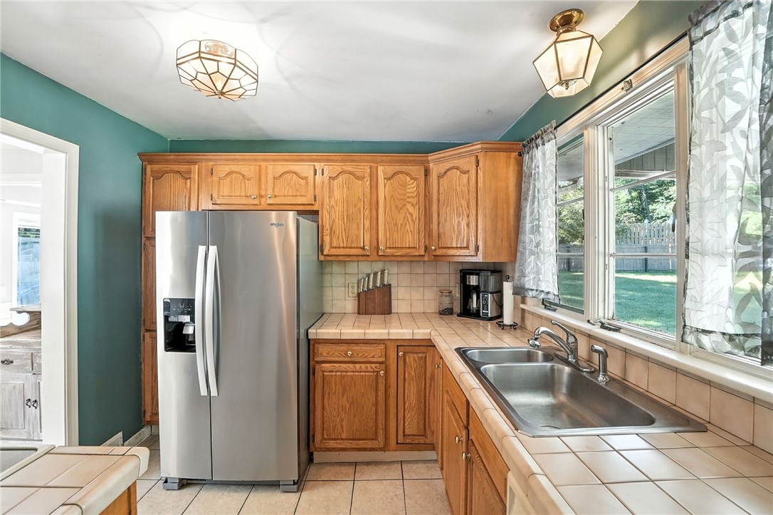 3444 Diamond Hill Road Cumberland, RI 02864 - Photo 8 of 34