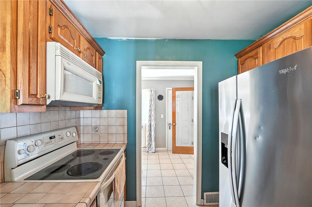 3444 Diamond Hill Road Cumberland, RI 02864 - Photo 10 of 34