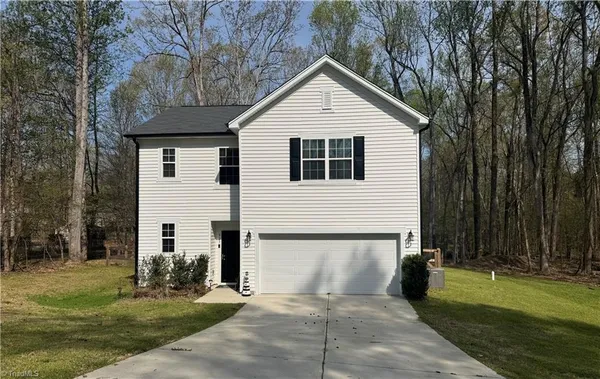 $359,900 | 527 Dogwood Drive, Liberty, NC 27298