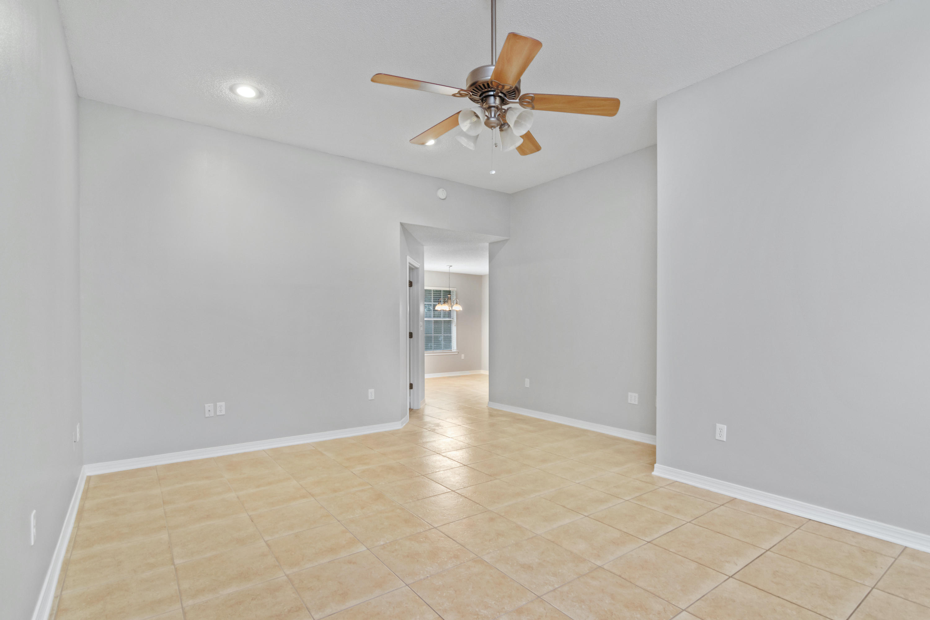 3187 Maple Street Crestview, FL 32539 - Photo 5 of 23 Gallery Image 5