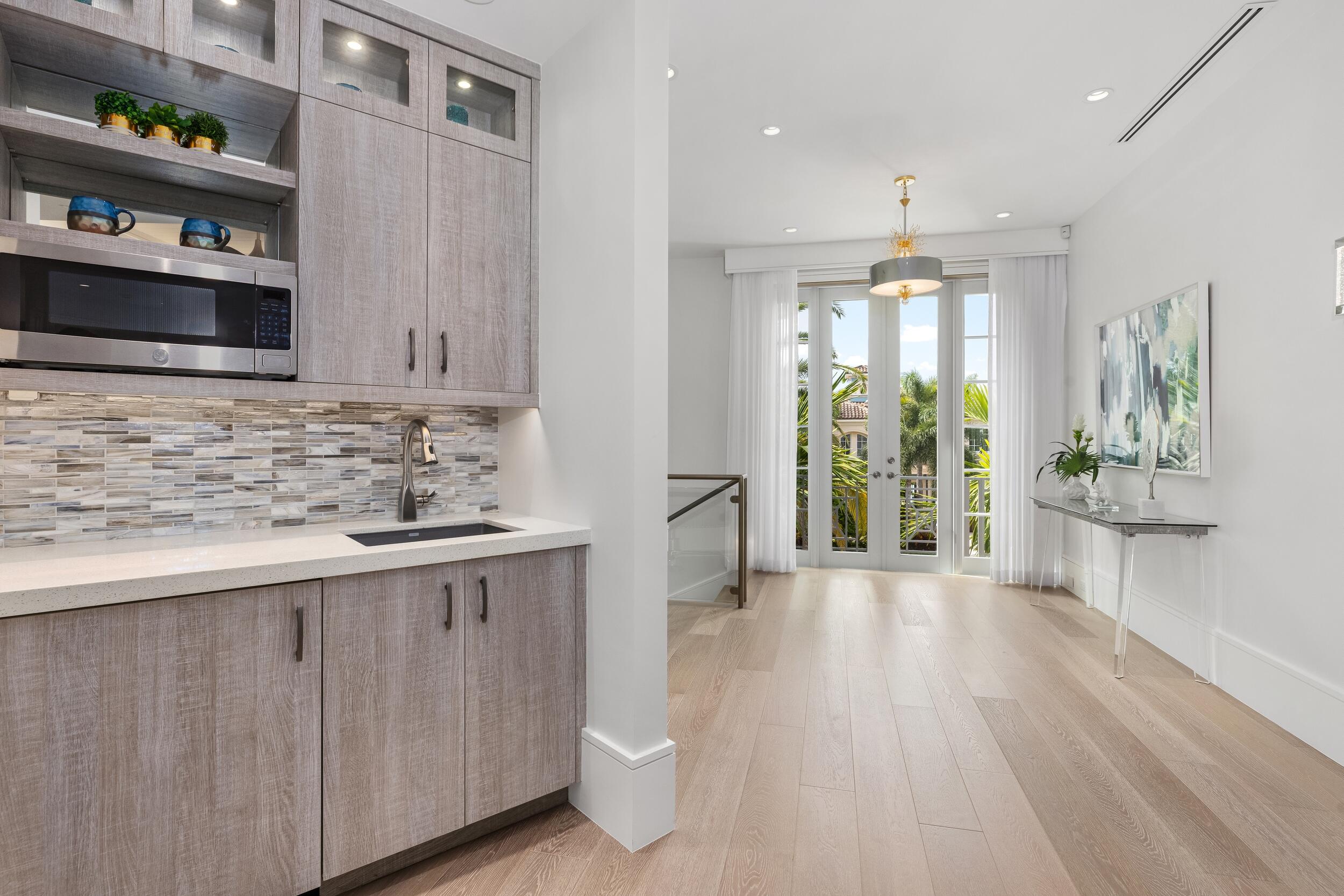 863 Enfield Street Boca Raton, FL 33487 - Photo 38 of 67 Loft Wet Bar